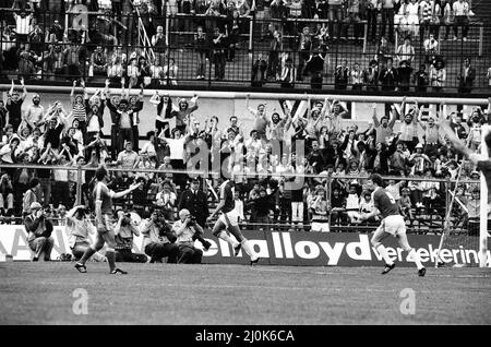 AZ Alkmaar gegen Ipswich Town in Aktion während des UEFA-Pokalfinales 2. im Olympiastadion in Amsterdam im Mai 1981. Endergebnis: AZ Alkmaar 4-2 Ipswich Town Ipswich Town mit UEFA Cup 5-4 in der Zusammenfassung. Stockfoto