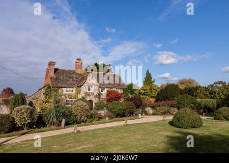 WISBOROUGH GREEN, WEST SUSSEX, UK - OCTOBER 15 : wünschenswertes Einfamilienhaus in Wisborough Green, West Sussex am 15. Oktober 2009 Stockfoto