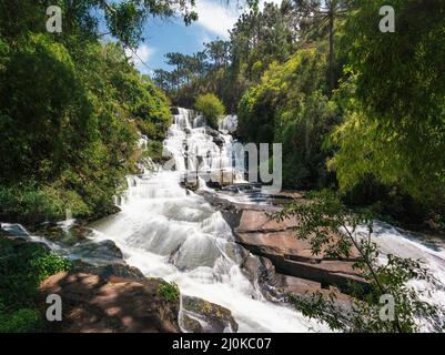 Mohino-Wasserfall (Cascata do Mohino) - Canela, Rio Grande do Sul, Brasilien Stockfoto