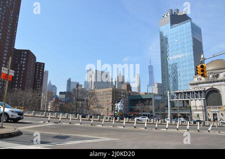 Der Freedom Tower ist am 19. März 2022 von Chinatown in New York City aus zu sehen. Stockfoto