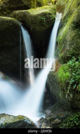 Wasserfall am Wolfenschlucht bei Bad Kreuzen Österreich Stockfoto