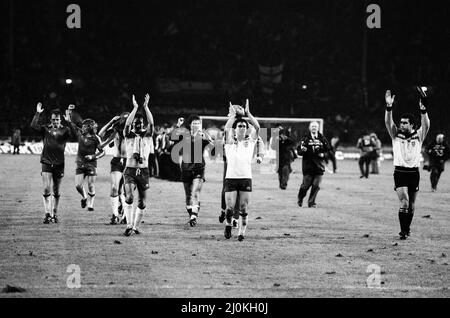 England gegen Ungarn, Endstand 1-0 gegen England. Fußball-Weltmeisterschaft der Gruppe 4. Wembley Stadium, 18.. November 1981. Stockfoto