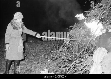 Bonfire Night im Waterloo Meadows Park, Reading, Bergen, 1980. November. Stockfoto