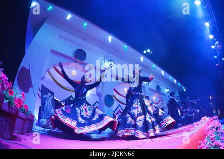 Lahore, Punjab, Pakistan. 19. März 2022. Pakistanische Künstlerin tritt während DES SUFI NIGHT Spring Festivals im Jinnah Garden auf, das von der Parks & Horticulture Authority Lahore (PHA) in Lahore organisiert wird (Foto: © Rana Sajid Hussain/Pacific Press via ZUMA Press Wire) Stockfoto