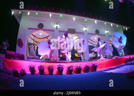 Lahore, Punjab, Pakistan. 19. März 2022. Pakistanische Künstlerin tritt während DES SUFI NIGHT Spring Festivals im Jinnah Garden auf, das von der Parks & Horticulture Authority Lahore (PHA) in Lahore organisiert wird (Foto: © Rana Sajid Hussain/Pacific Press via ZUMA Press Wire) Stockfoto