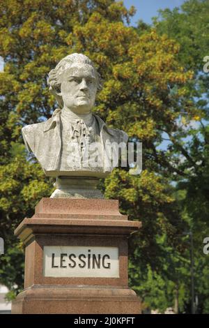 Denkmal für den Schriftsteller Gotthold Ephraim Lessing 1729-1781 in der Friedberger Anlage in Frankfurt, Hessen Stockfoto