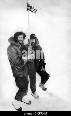 Sir Ranulph Fiennes und Charles Burton am Nordpol während der Transglobo Expedition. 11.. April 1982. Stockfoto