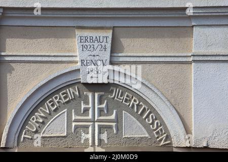 Die Jahnhalle ist eine Sehenswürdigkeit der Stadt Illertissen Stockfoto