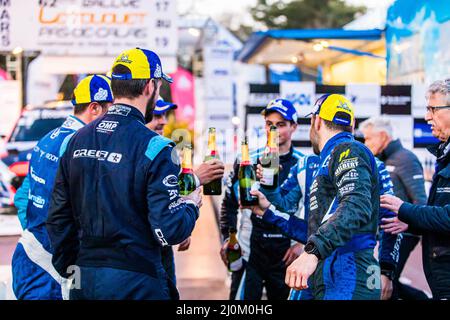 CIAMIN Nicolas, ROCHE Yannick, Hyundai I20 Rally2, GILBERT Quentin, GUIEU Christopher, Citroën C3, GIORDANO Quentin, ELTERNTEIL Kevin, Volkswagen Polo, Podium, Porträt während der Rallye du Touquet 2022, 1. Runde des Championnat de France des Rallye 2022, vom 18. Bis 19. März in Le Touquet, Frankreich - Foto Bastien Roux / DPPI Stockfoto