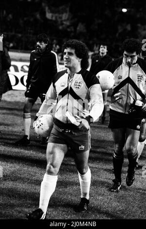 Kevin Keegan, England gegen Ungarn, Endstand 1-0 gegen England. Fußball-Weltmeisterschaft der Gruppe 4. Wembley Stadium, 18.. November 1981. Stockfoto