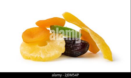 Getrocknete Früchte isoliert auf weißem Hintergrund. Stockfoto