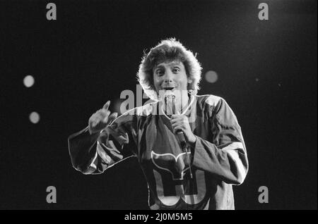 Barry Manilow bei einem Konzert im Hartford Civic Center, Hartford, Connecticut, Amerika. Dezember 1981. Stockfoto