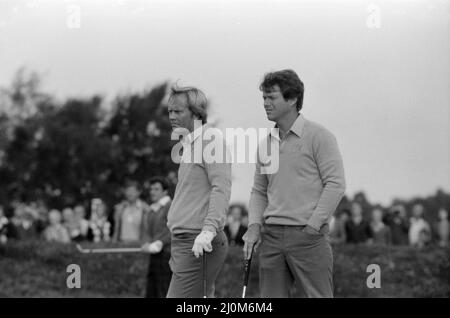 Ryder Cup 1981, 18.. Bis 20. September 1981 im Walton Heath Golf Club in Walton-on-the-Hill, Surrey, England. Das Team der Vereinigten Staaten gewann den Wettbewerb mit 18,5 bis 9,5 Punkten. Bilder aufgenommen am 19.. September 1981. Jack Nicklaus Und Tom Watson. Stockfoto