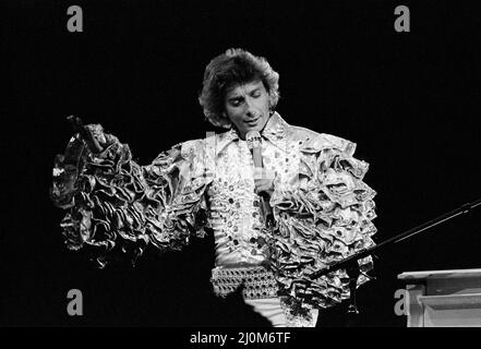 Barry Manilow bei einem Konzert im Hartford Civic Center, Hartford, Connecticut, Amerika. Dezember 1981. Stockfoto