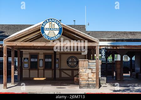 SACRAMENTO, CALIFORNIA, USA - AUGUST 5 : Sacramento Southern Railroad Station im historischen Zentrum von Sacramento, Kalifornien Stockfoto