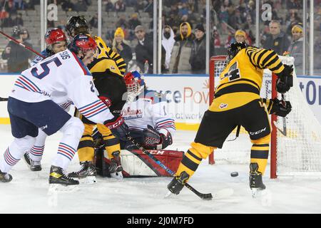 Hamilton Ontario Canada, OHL Outdoor Showcase 2022 im Tim Hortons Field. Hamiton besiegt Oshawa 3-0. (Nur für redaktionelle Zwecke) Luke Durda/Alamy Stockfoto