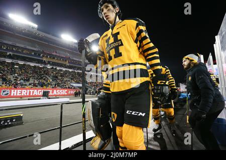 Hamilton Ontario Canada, OHL Outdoor Showcase 2022 im Tim Hortons Field. Hamiton besiegt Oshawa 3-0. Brenden Anderson(25)(nur Redaktion) Luke Durda/Alamy Stockfoto