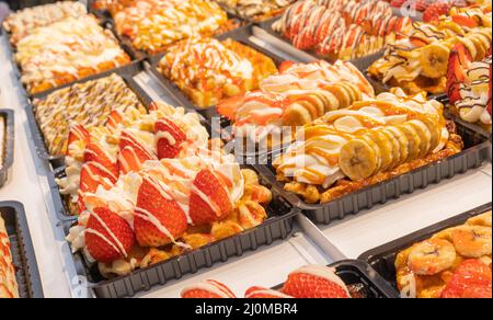 Traditionelle belgische Waffeln im Schaukasten. Brüssel Stockfoto