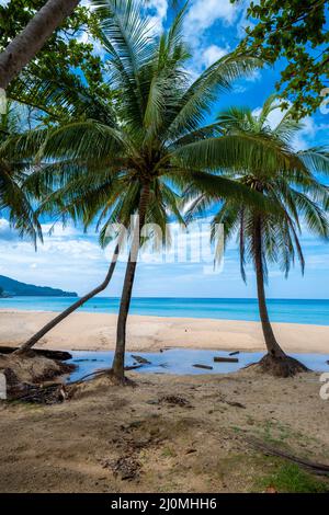 Surin Strand in Phuket, südlich von Thailand, Surin Strand ist ein sehr berühmtes Touristenziel in Phuket, schöner Strand, Aussicht o Stockfoto