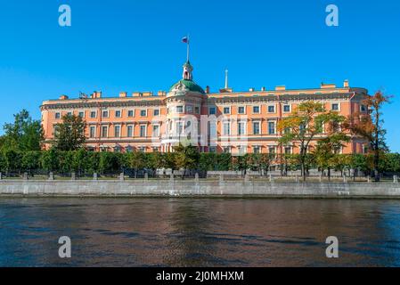 Das alte Mikhailowski (Engineering) Schloss auf Fontanka, septembertag. Sankt Petersburg, Russland Stockfoto