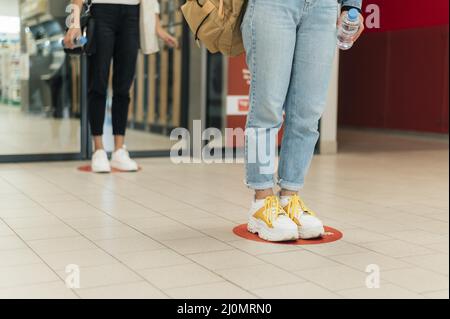 Vorderansicht des sozialen Distanzierungskonzepts Stockfoto