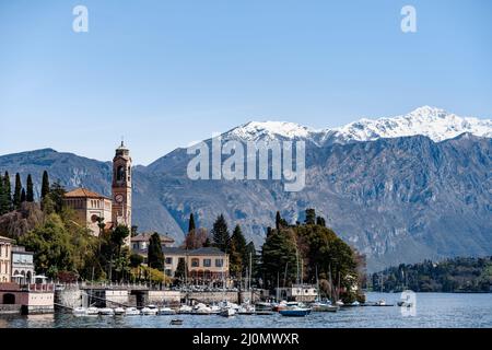 Kirche von San Lorenzo in der Stadt Tremezzo am Ufer des Comer Sees. Italien Stockfoto