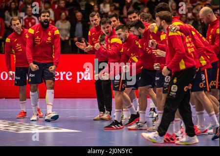 Herning, Dänemark. 19. März 2022. Die Spieler Spaniens vor dem Norlys Golden League 2022 Spiel zwischen Dänemark und Spanien bei Jyske Bank Boxen in Herning. (Foto: Gonzales Photo/Alamy Live News Stockfoto