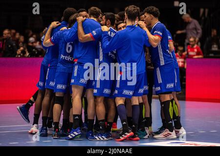 Herning, Dänemark. 19. März 2022. Die Spieler Frankreichs sahen nach dem Norlys Golden League 2022 Spiel zwischen Frankreich und Norwegen bei Jyske Bank Boxen in Herning. (Foto: Gonzales Photo/Alamy Live News Stockfoto