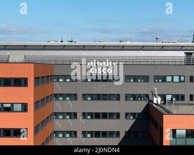 Amsterdam, 6.. März 2022, Niederlande. Cisco Software Communication Hardware und Information Technology Network Provider Company Logo. Antenne Stockfoto
