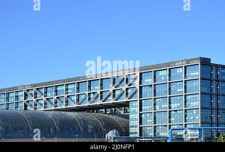 Hauptbahnhof in der Nachbarschaft Tiergarten, Berlin Stockfoto