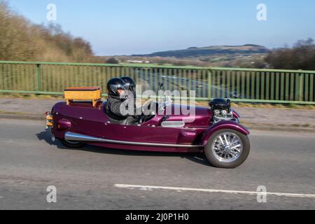 2014 kastanienbraun Jzr Beetle Back; JZR Trikes, ein britischer Hersteller von traditionell gestylten, motorradmotorisierten Trikes in Kit-Form; Stockfoto