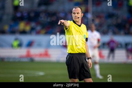 Schiedsrichter Marco Fritz (Korb) Fortuna Düsseldorf - Hamburger SV 19.03.2022, Fussball; 2. Bundesliga, Saison 2021/22 Foto: Moritz Müller Copyrig Stockfoto