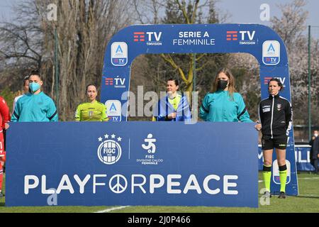 Mailand, Italien. 20. März 2022. Schiedsrichterin Katarin Monzol vor dem Serie-A-Frauenspiel zwischen dem FC Internazionale und dem UC Sampdoria im Suning Sports Center in Mailand, Italien Cristiano Mazzi/SPP Credit: SPP Sport Press Photo. /Alamy Live News Stockfoto