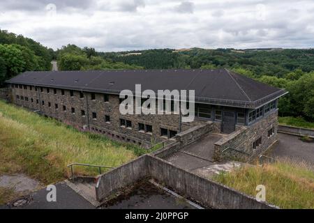 Angesichts der Hundertschaft Häuser Ordensburg Vogelsang Stockfoto