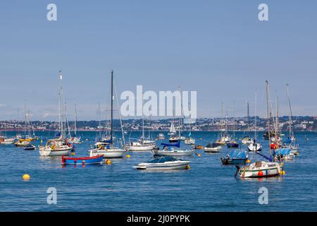 BRIXHAM, DEVON, UK - JULI 28 : Blick auf die Boote in Brixham, Devon am 28. Juli 2012 Stockfoto