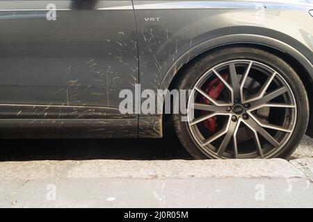 Nahaufnahme des Rades bei einem Audi V8 Stockfoto