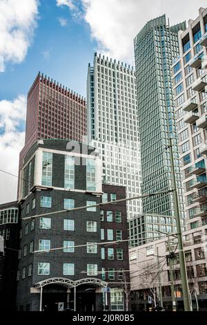 Wolkenkratzer Der Stadt Den Haag Mit Wolkendem Himmel Stockfoto