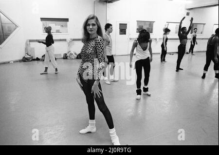 Besitzer der Pineapple Dance Studios Debbie Moore. Pineapple Dance Studios, Covent Garden, London. 11.. Januar 1983. Stockfoto