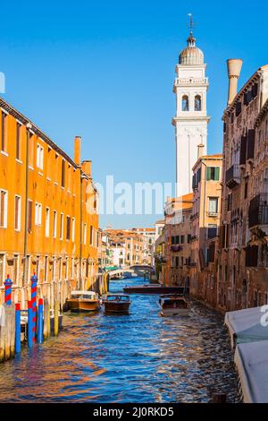 Gasse in Venedig Stockfoto