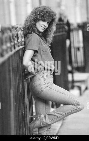 Catherine Mary Stewart, Schauspielerin, die in dem neuen Science-Fiction-Film The Last Starfighter als Figur Maggie Gordon spielt, in London (kam heute aus Los Angeles) zur königlichen Premiere nächste Woche, fotografiert am Donnerstag, dem 6.. Dezember 1984. Stockfoto