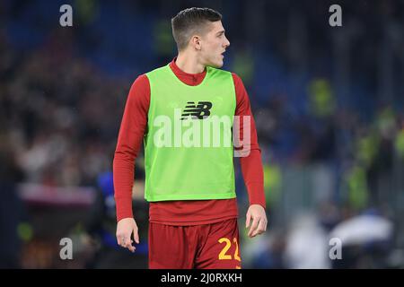 Rom, Italien. 20. März 2022. Nicolo Zaniolo von AS Roma erwärmt sich während des Serie-A-Spiels zwischen AS Roma und SS Lazio im Stadio Olimpico, Rom, Italien am 20. März 2022. Kredit: Giuseppe Maffia/Alamy Live Nachrichten Stockfoto