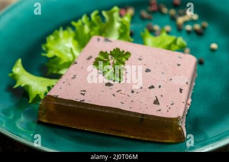 Hausgemachte Terrine auf einem Teller Stockfoto