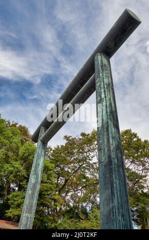 Daini Torii (zweiter schintoistischer Schreinbogen) des Yasukuni Shrine st Chiyoda. Tokio. Japan Stockfoto