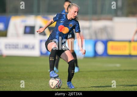 Mailand, Italien. 20. März 2022. Henrietta Csiszar (#27 Inter) während des Serie-A-Frauenmatches zwischen dem FC Internazionale und dem UC Sampdoria im Suning Sports Center in Mailand, Italien Cristiano Mazzi/SPP Credit: SPP Sport Press Photo. /Alamy Live News Stockfoto