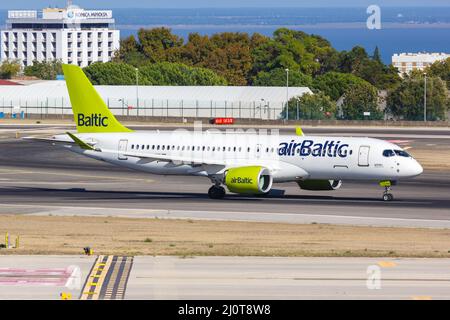 Air Baltic Airbus A220-300 Flugzeuge Flughafen Lissabon in Portugal Stockfoto