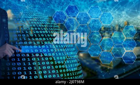 Ein Geschäftsmann berührt einen Punkt der Welt mit seinem Finger, Null-Eins-Ziffer, Datenumwandlungskonzept Stockfoto