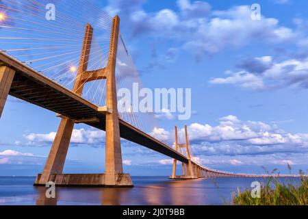 Lissabon Portugal Brücke Ponte Vasco da Gama über den Fluss Tejo Reise Stadt Stockfoto