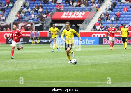 Harrison, Vereinigte Staaten . 20. März 2022. Pedro Santos (7, Columbus Crew) in Aktion während des Major League Soccer Spiels zwischen New York Red Bulls und Columbus Crew in der Red Bull Arena in Harrison, New Jersey Katelin Severino/SPP Credit: SPP Sport Press Photo. /Alamy Live News Stockfoto