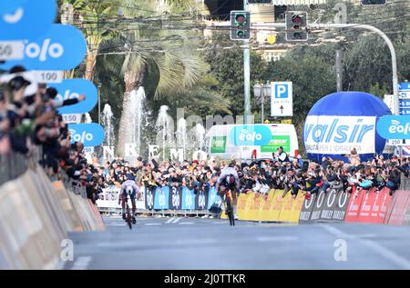 Sanremo, Italien. 19. März 2022. Milan-Sanremo 2022: Matej Mohoric gewann den 'Spring Classic'. Kredit: Unabhängige Fotoagentur/Alamy Live Nachrichten Stockfoto