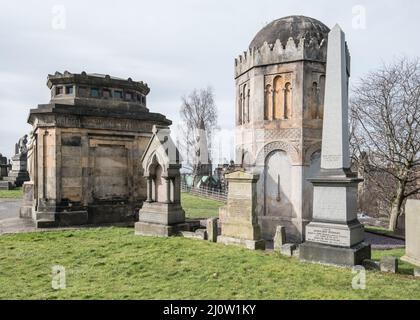 Die viktorianische Nekropole von Glasgow. Monumente hier von großen Architekten und Bildhauern der Zeit entworfen.erstellt für die prominenten Reichen. Stockfoto